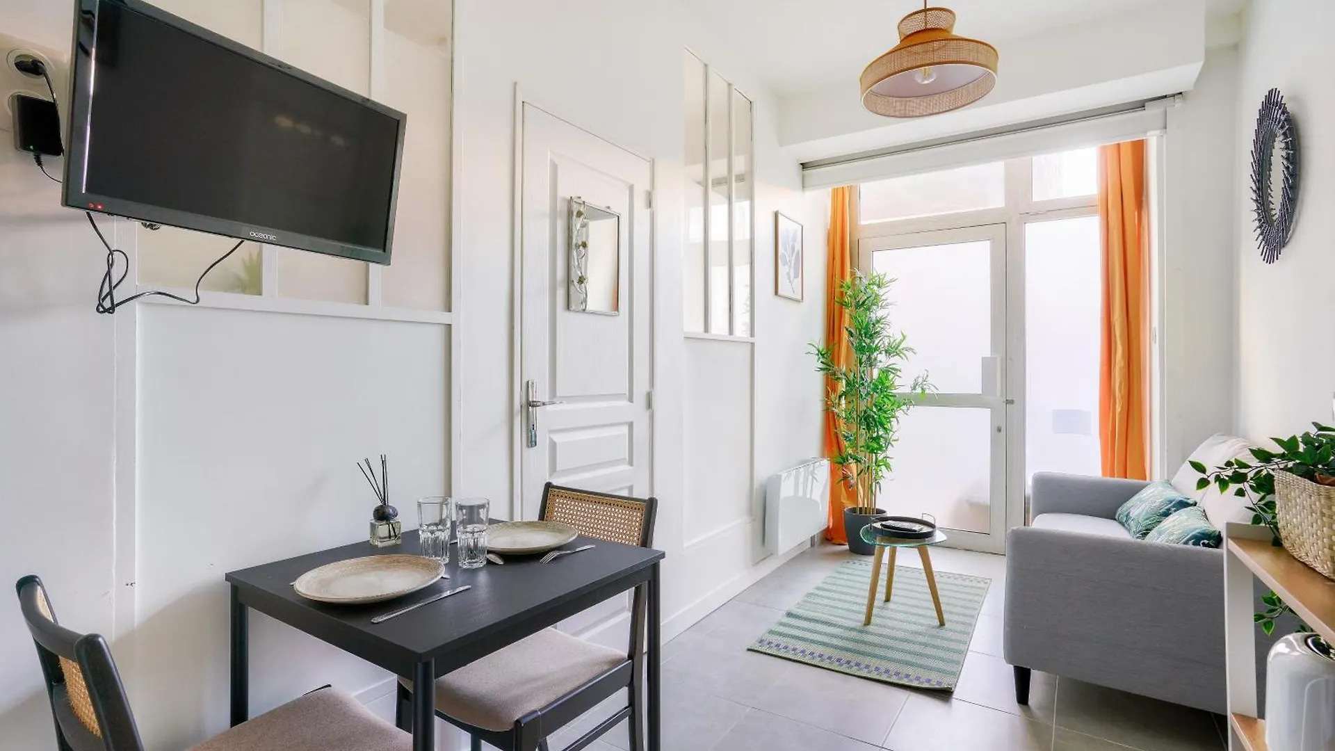 Beautiful Studio In The 15 District Paris